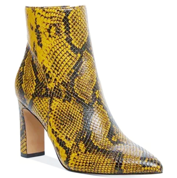 Sexy Bold Steven by Steve Madden Embossed Leather - Picture 2 of 6